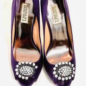 Badgley Mischka pumps with rhinestones sz 8